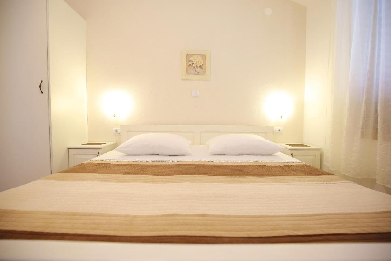 Apartmani Dane Sukošan Exterior foto